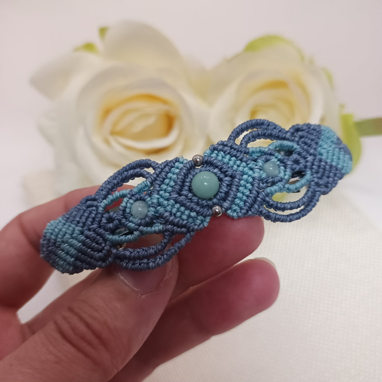 Barrette micro‑macramé & amazonite de Chine