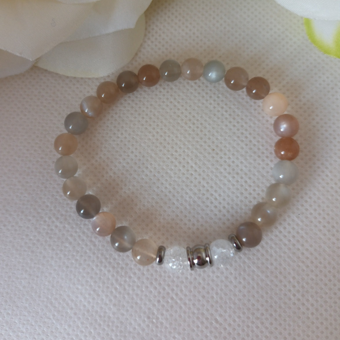 Bracelet pierre de lune multicolore et cristal de roche 6 mm - perles acier inox - élastique 15 cm