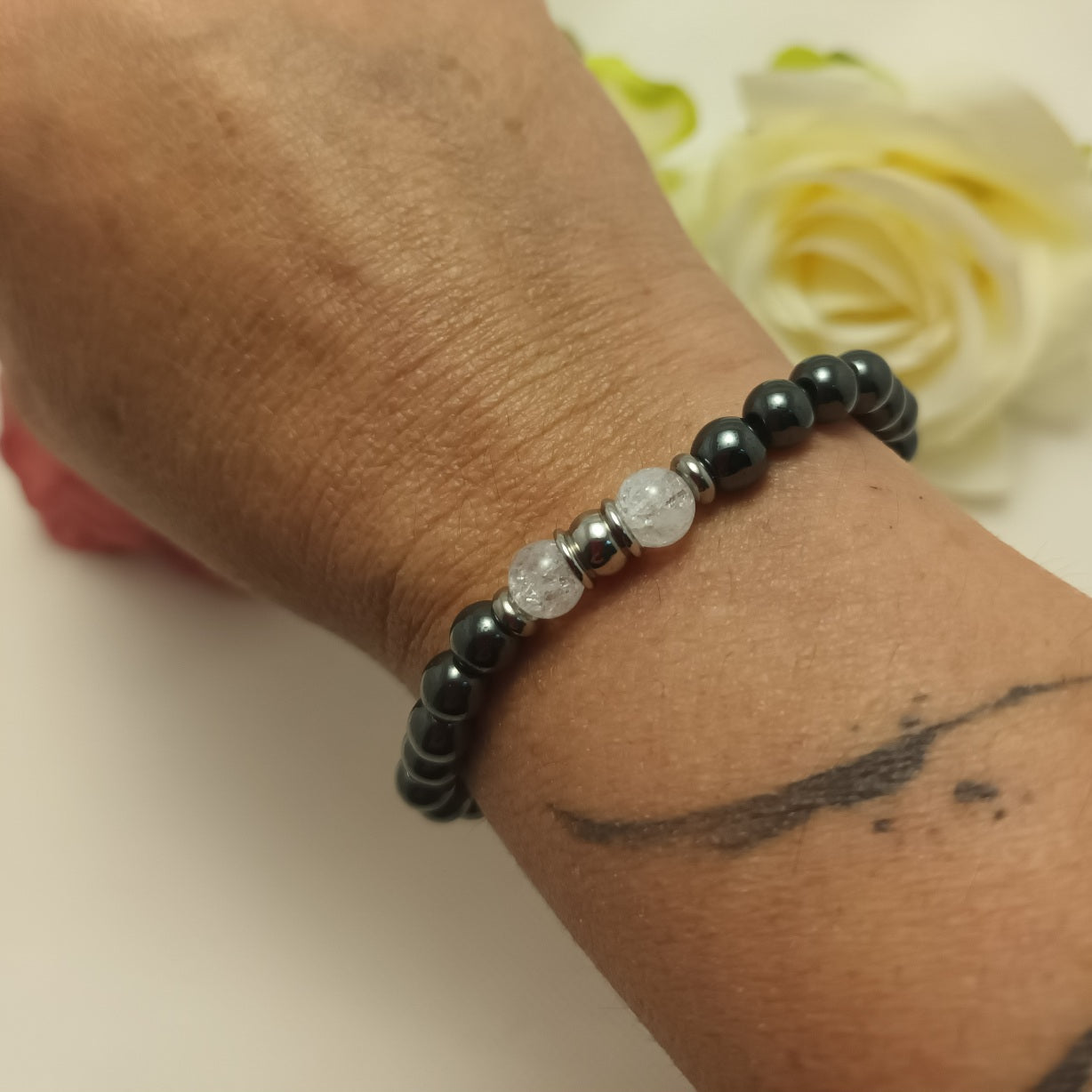 Bracelet hématite magnétique et cristal de roche 6 mm - perles acier inox - élastique 16 cm