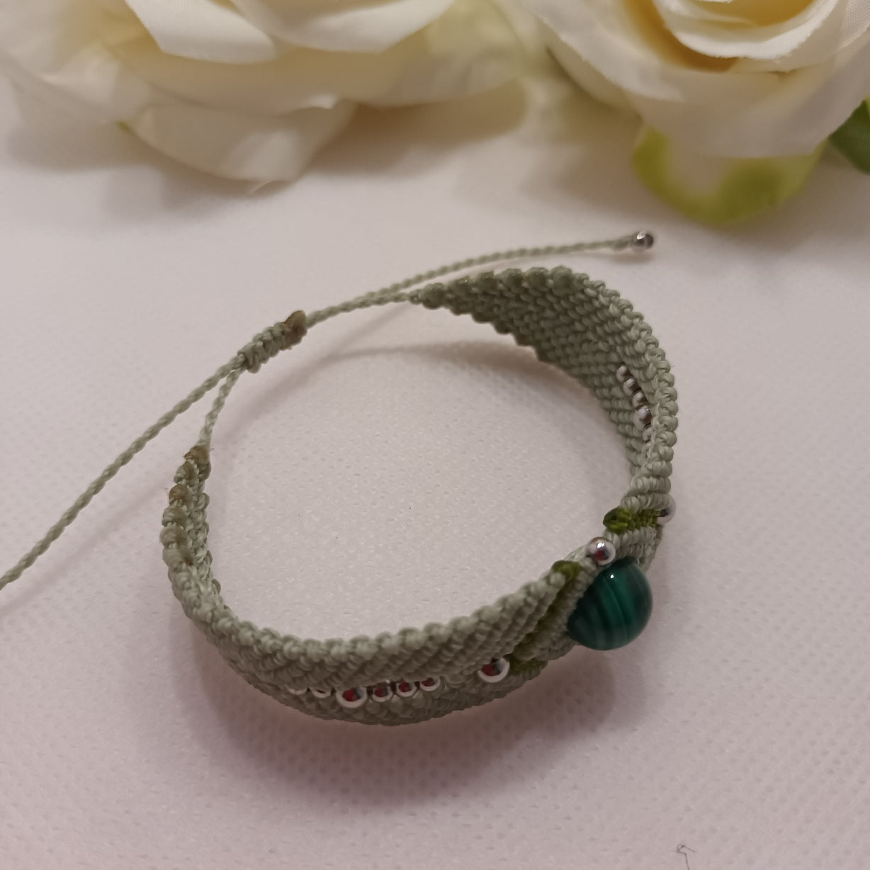 Bracelet malachite - micro‑macramé - réglable