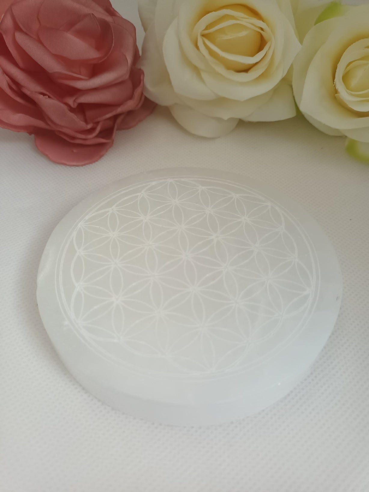 Fleur de vie en sélénite - 10 cm - support énergétique
