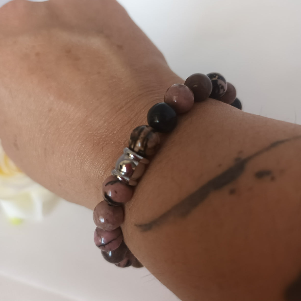 Bracelet rhodonite 8 mm - perle acier inox - élastique 17 cm
