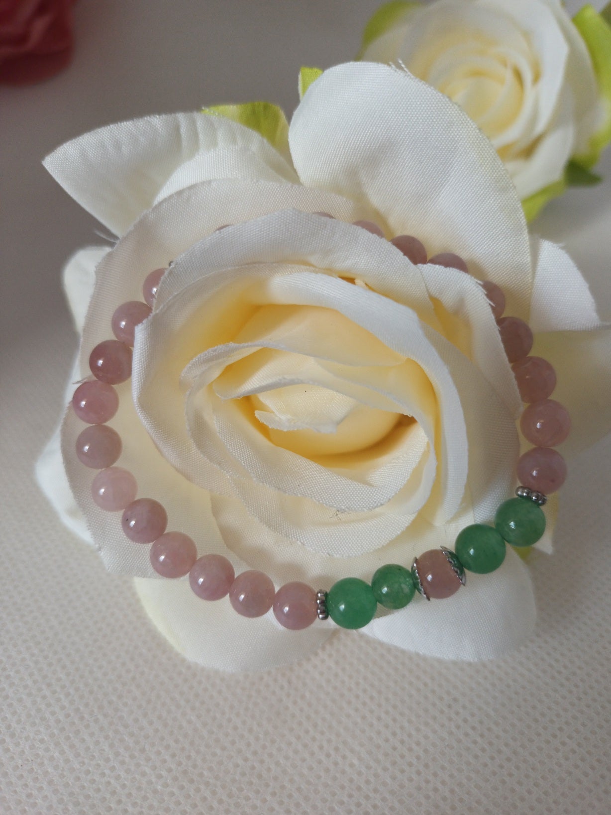 Bracelet quartz rose de Madagascar et aventurine verte 6 mm - breloques acier inox  élastique 15 cm