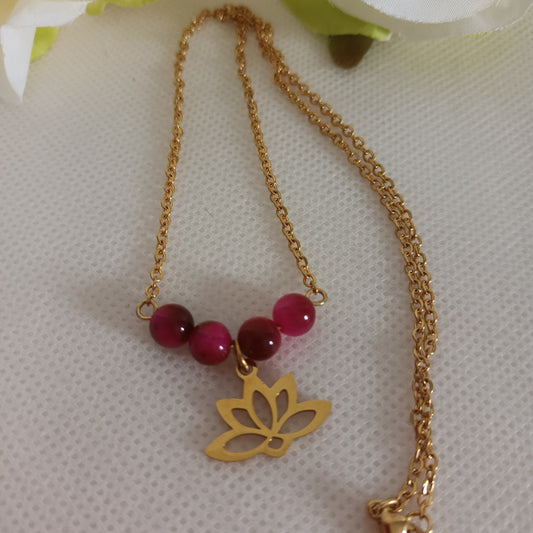 Collier œil de tigre rose - fleur de lotus 1 × 2 cm - perles 6 mm - acier inox or