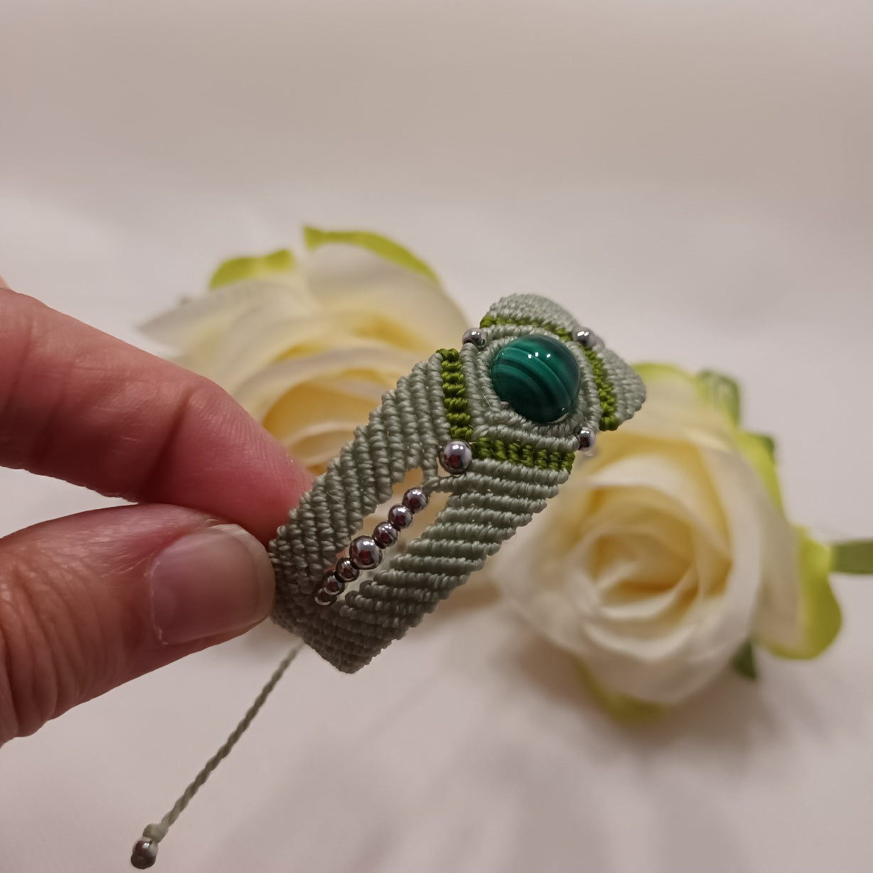 Bracelet malachite - micro‑macramé - réglable
