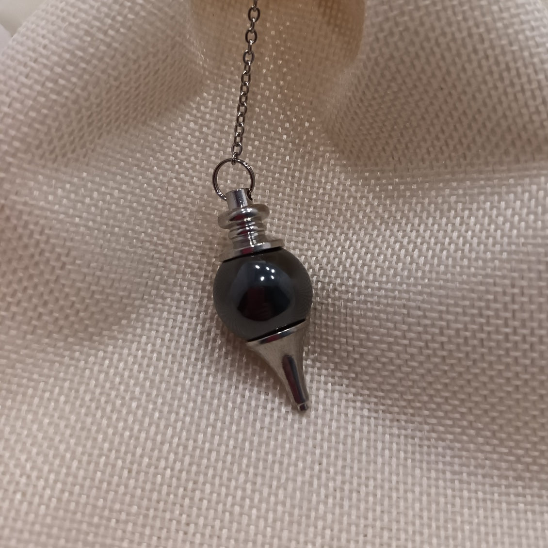 Pendule divinatoire sphère hématite - radiesthésie - pierre naturelle