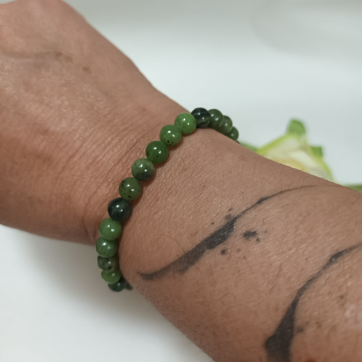 Bracelet jade néphrite 6 mm - ajustable