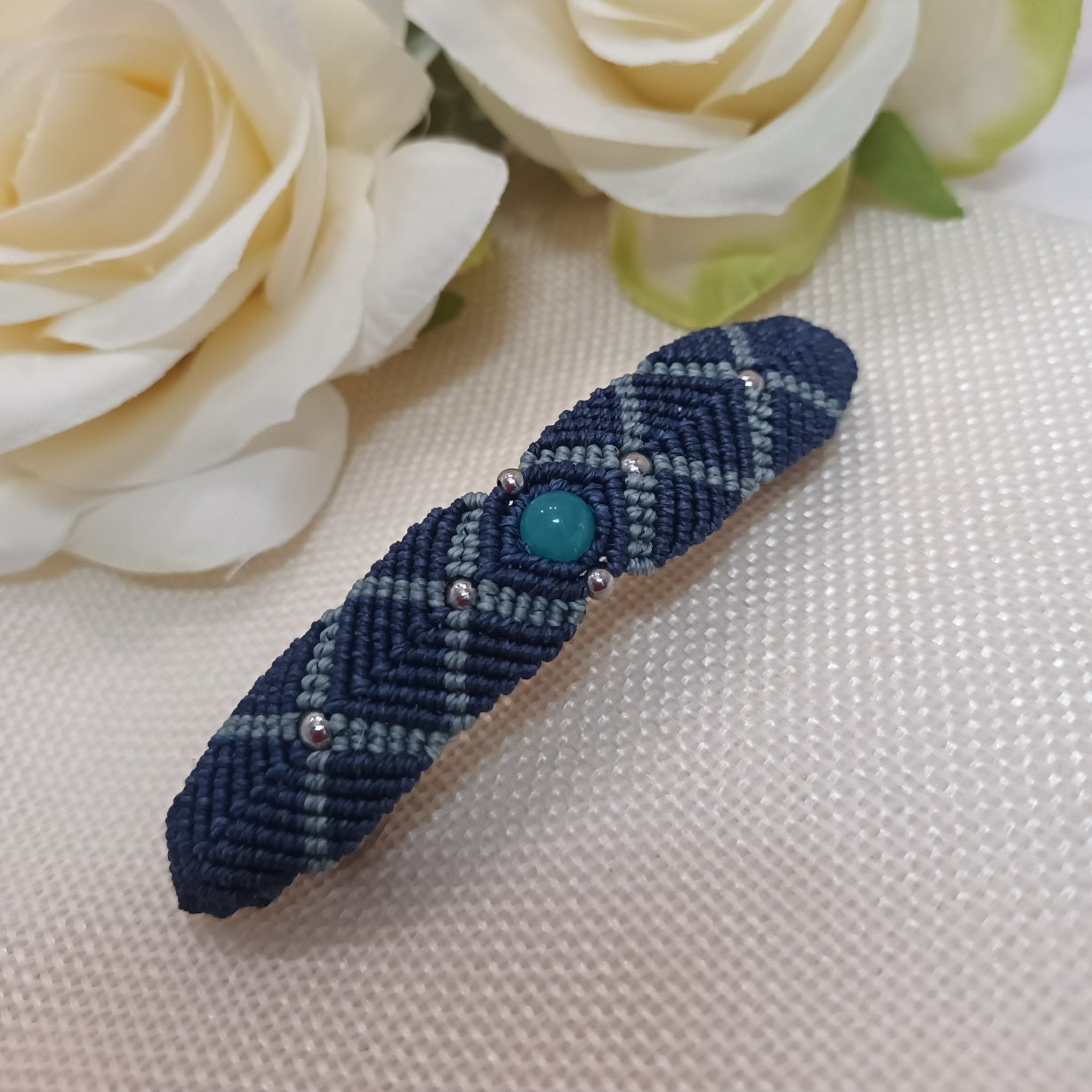 Barrette micro‑macramé & amazonite du Pérou