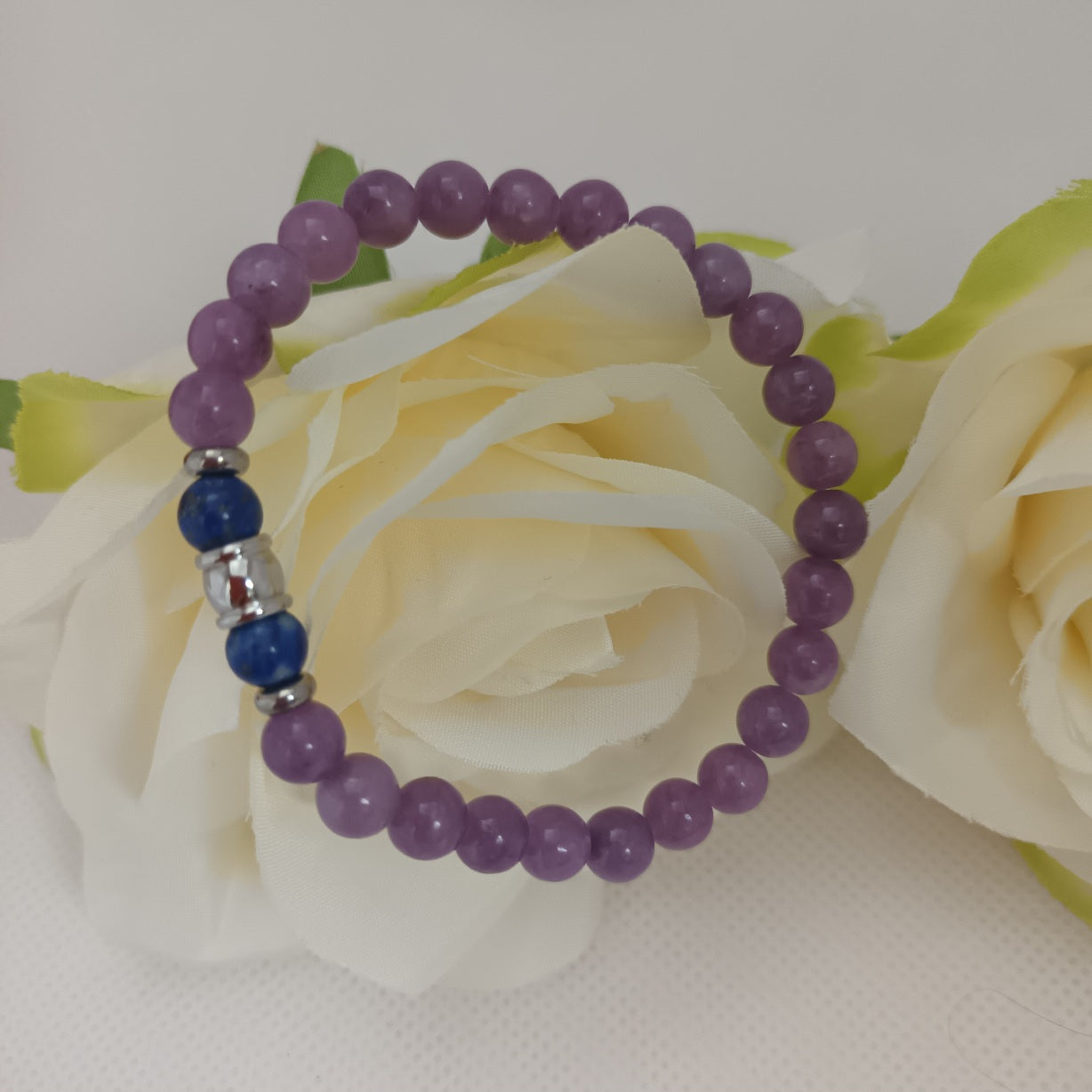 Bracelet lépidolite et lapis‑lazuli 6 mm - perles acier inox - élastique 16 cm
