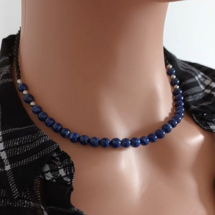 Collier lapis‑lazuli - perles 6 mm - micro‑macramé - réglable