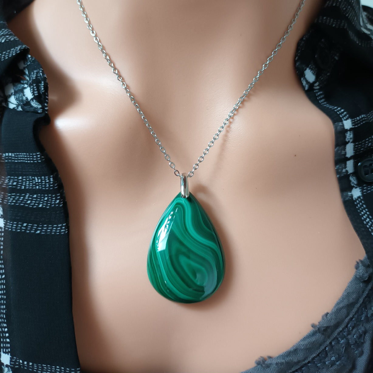 Pendentif malachite - 3,6 × 2,5 cm - chaîne acier inox argent