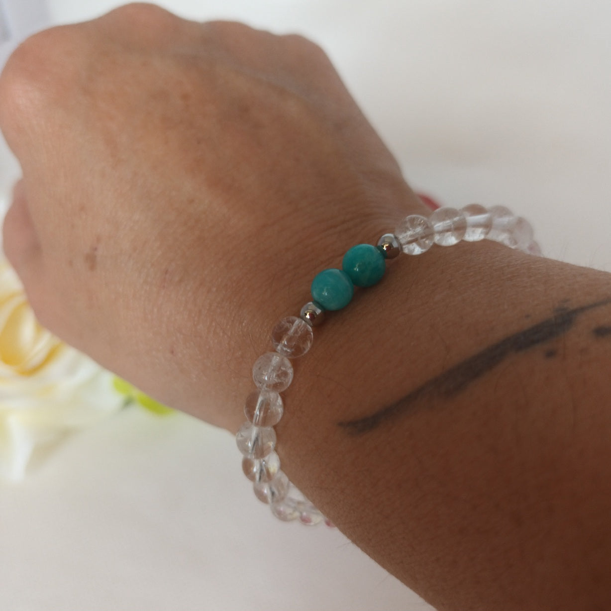 Bracelet cristal de roche et amazonite du Pérou 6 mm - perles acier inox - élastique 15 cm