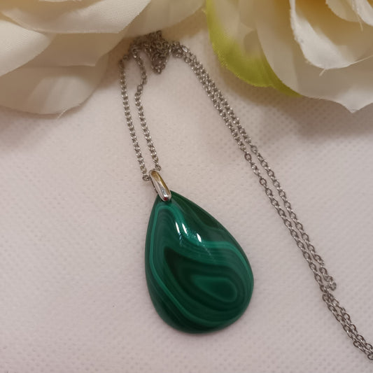 Pendentif malachite - 3,6 × 2,5 cm - chaîne acier inox argent