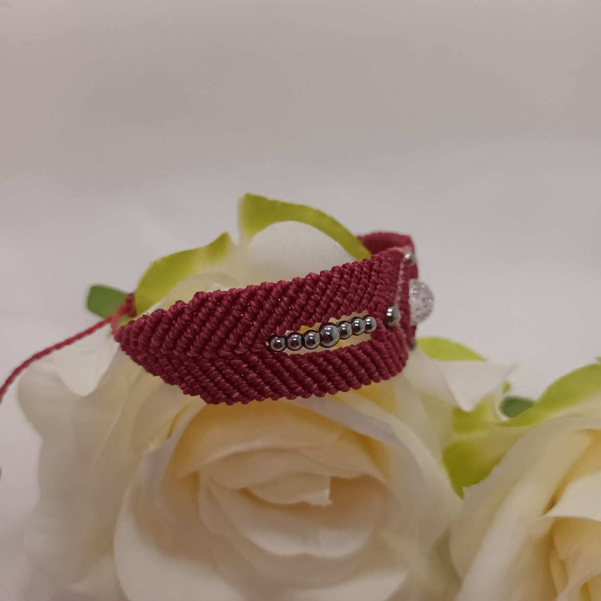 Bracelet cristal de roche - micro‑macramé - réglable