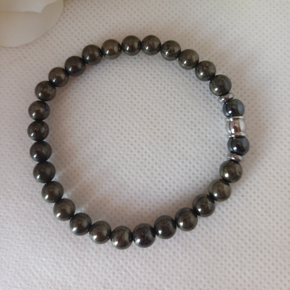 Bracelet pyrite et hématite magnétique 6 mm - perles acier inox - élastique 16 cm