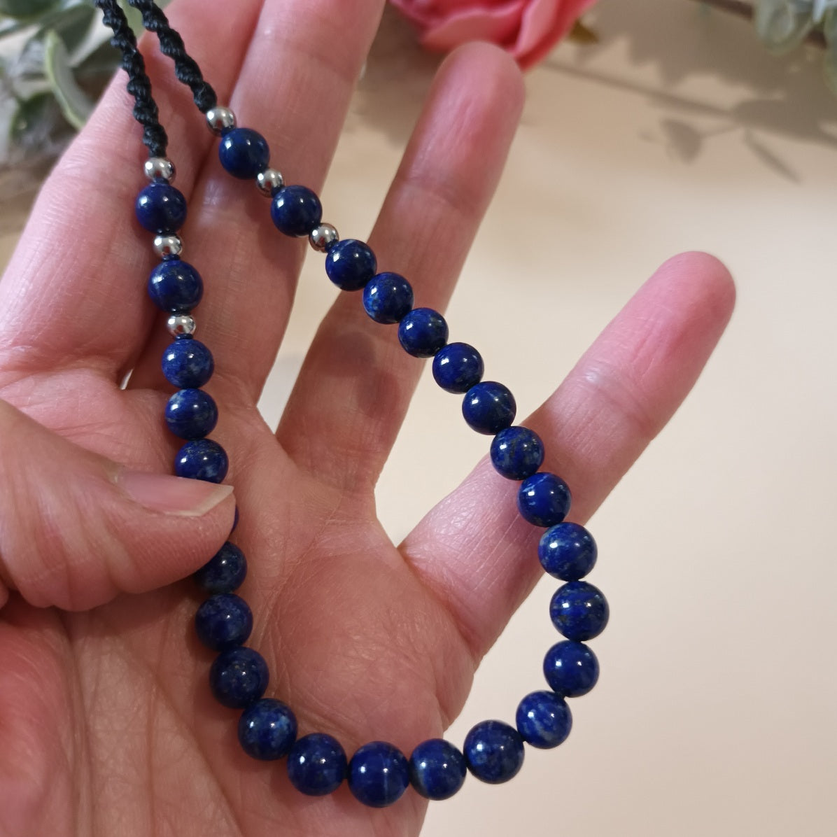 Collier lapis‑lazuli - perles 6 mm - micro‑macramé - réglable