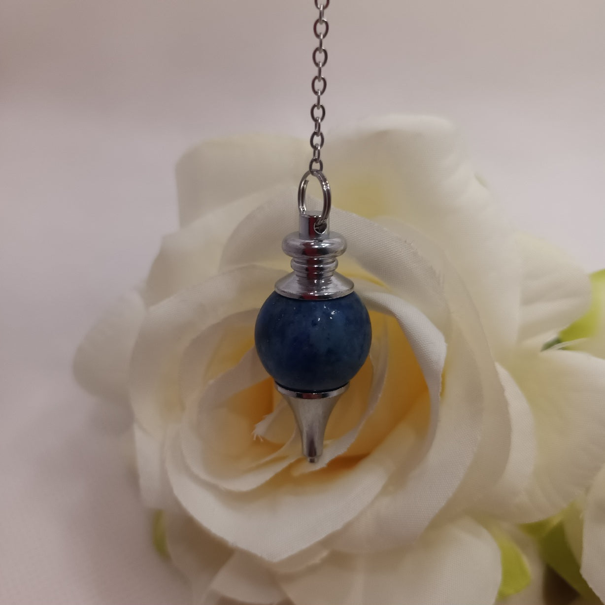 Pendule divinatoire sphère lapis‑lazuli - radiesthésie - pierre naturelle